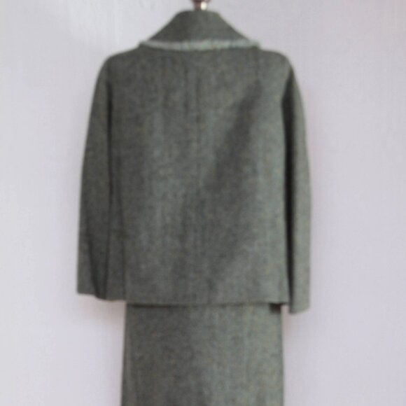 Early 60's tweed suit with matching hat - size small/medium - Picture 3 of 8